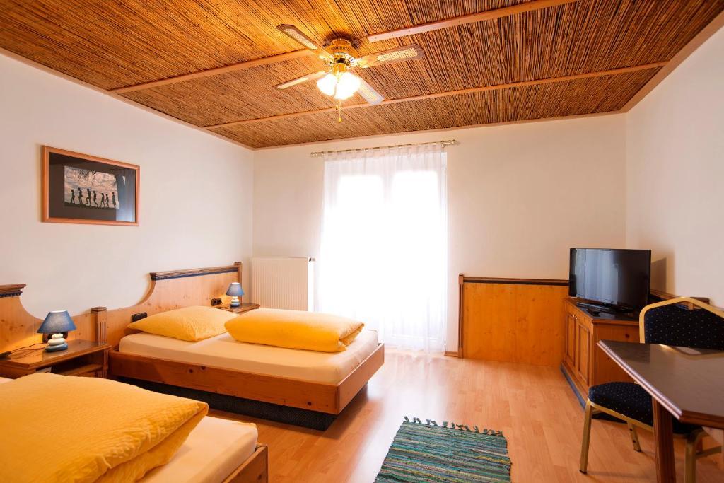 Hotel Hottentotten Ratisbona Esterno foto